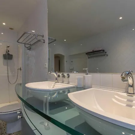 Chambres D'hotes La Tarabelloise Oda ve Kahvaltı Tarabel