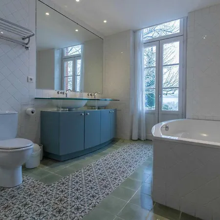 Oda ve Kahvaltı Chambres D'hotes La Tarabelloise