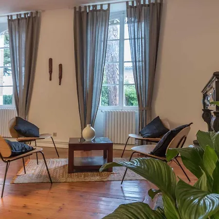 Oda ve Kahvaltı Chambres D'hotes La Tarabelloise *