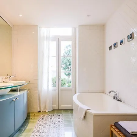 Oda ve Kahvaltı Chambres D'hotes La Tarabelloise
